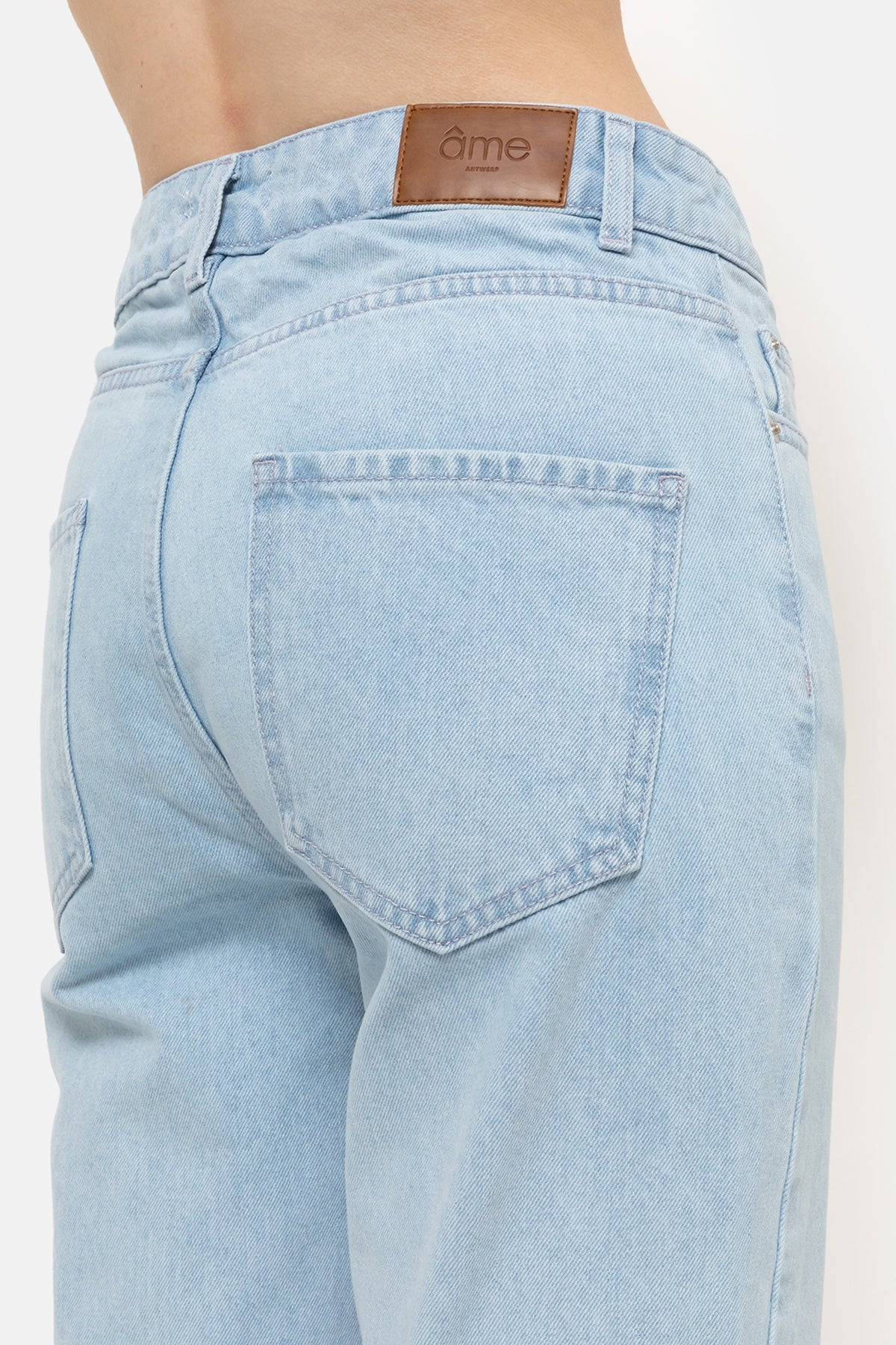 HUBERT STRAIGHT DENIM PANTS W/ SLIT L28